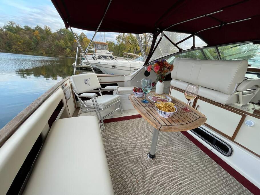 Private Yacht On Catskill Creek Kültér fotó